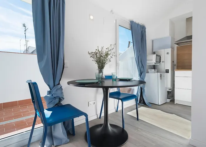 Triana Holidays 3 *